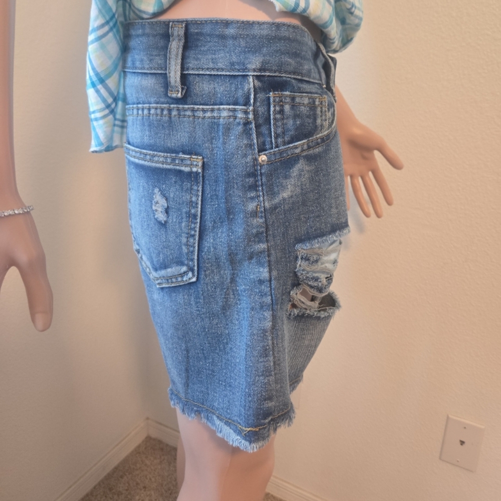 Denim Ripped & Distressed Jean Button-fly Shorts - Picture 2 of 5